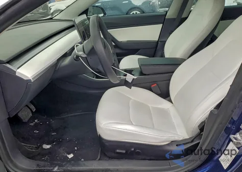 2020 Tesla Model 3 z USA, uszkodzony, nr VIN 5YJ3E1EB0LF668403